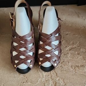 Michael Michael Kors Collection Elegant Brown Leather Women's Strappy Sandals